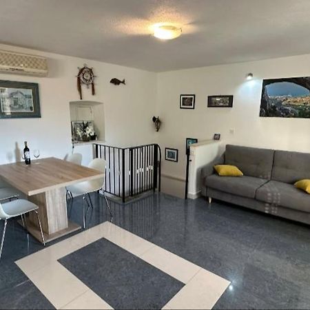 Apartmani Dalmacija Брела Экстерьер фото