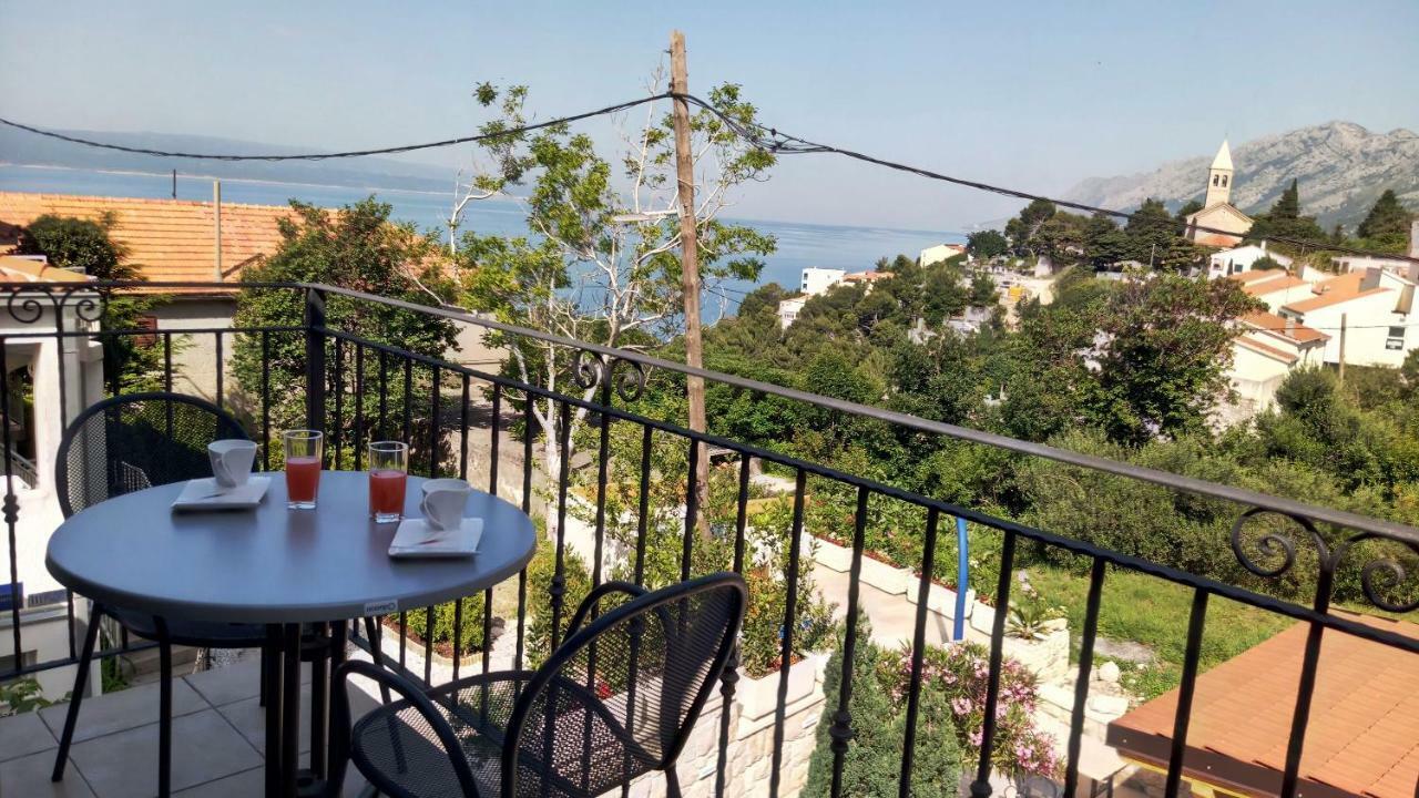 Apartmani Dalmacija Брела Экстерьер фото
