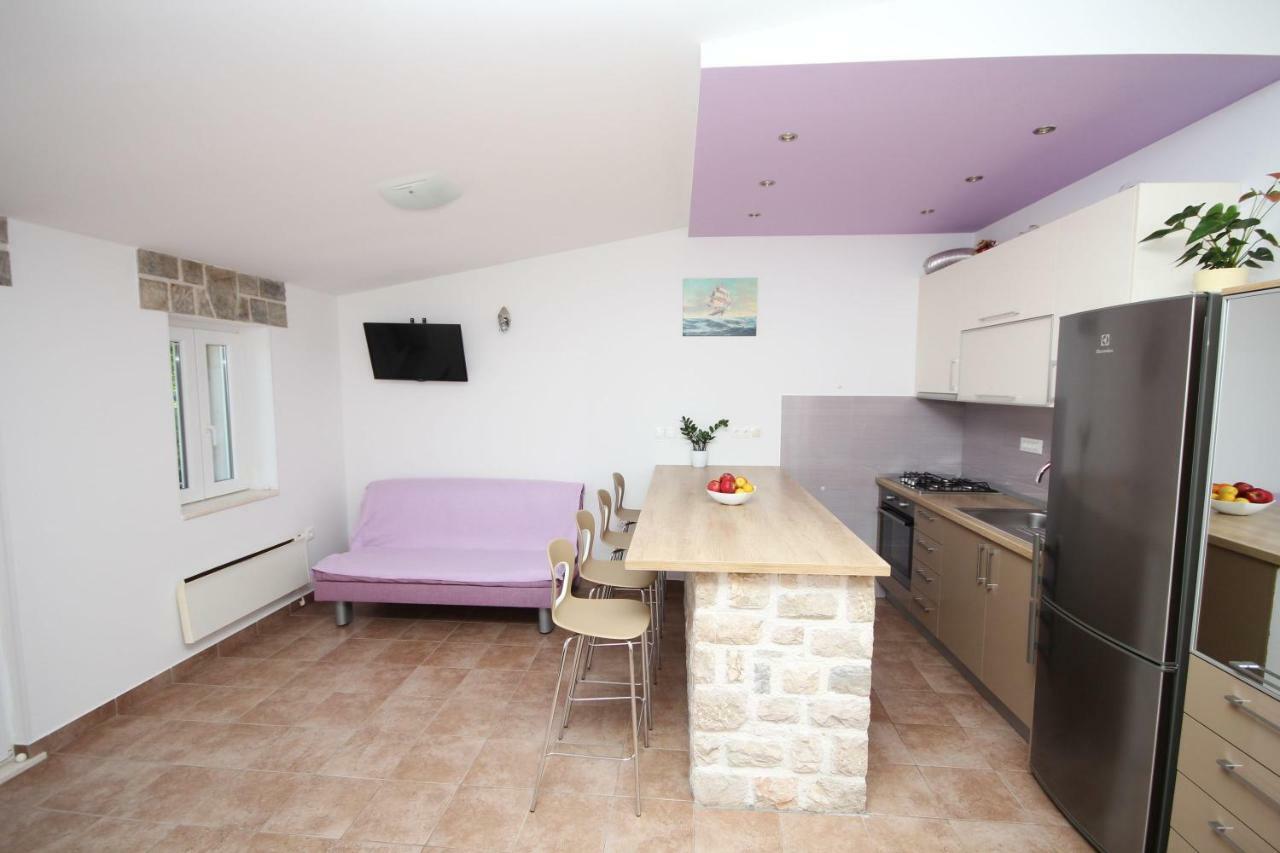 Apartmani Dalmacija Брела Экстерьер фото