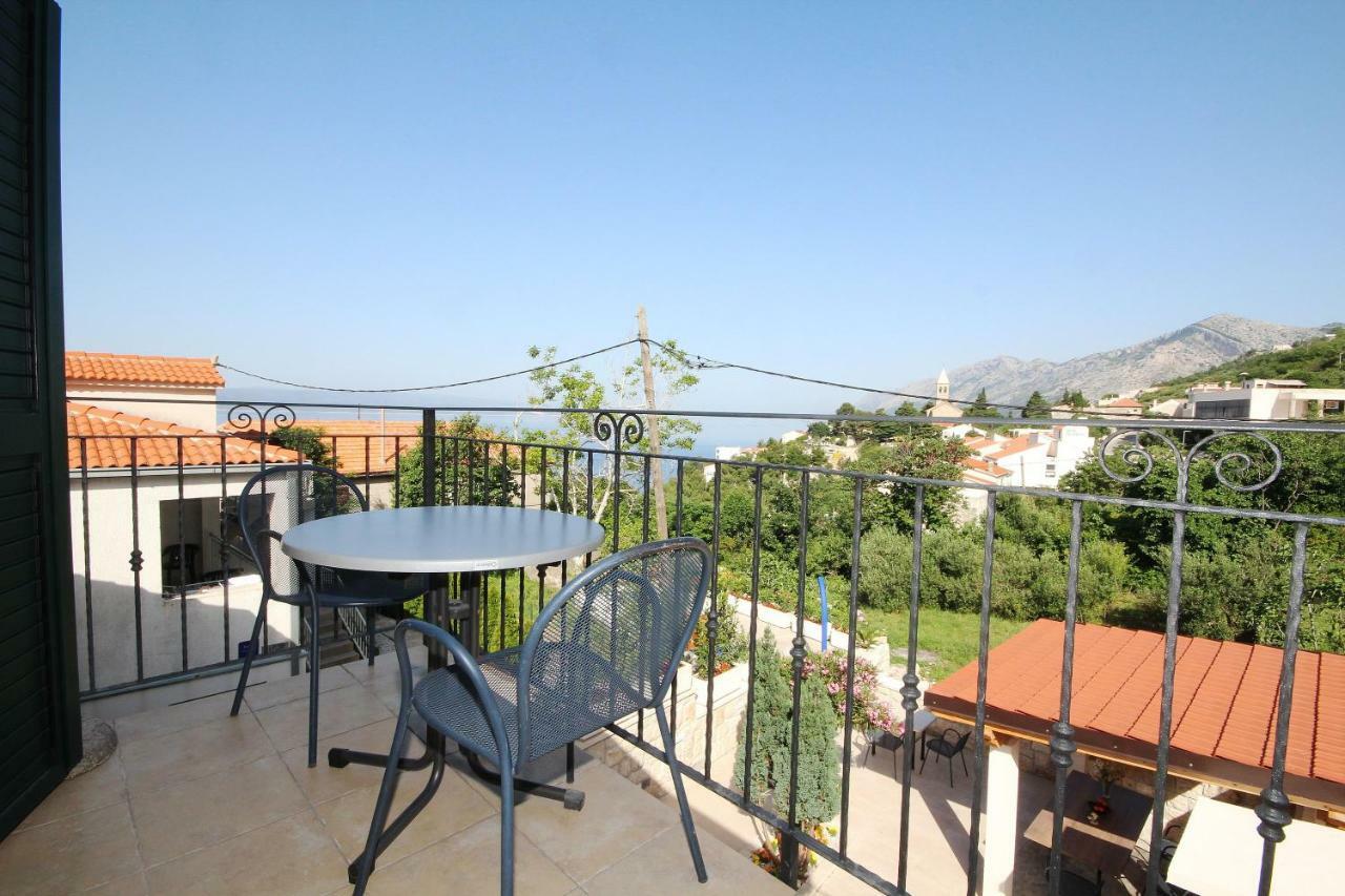 Apartmani Dalmacija Брела Экстерьер фото